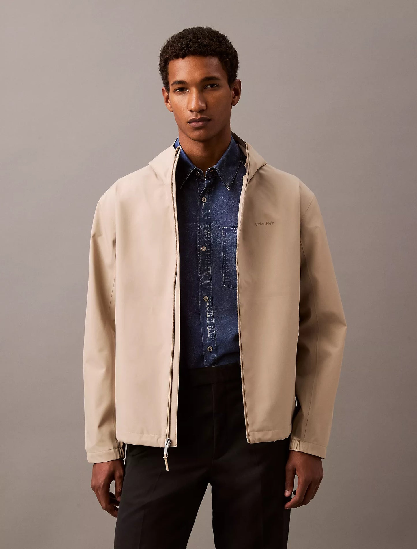 Calvin Klein - Chaqueta impermeable sin forro resistente al agua